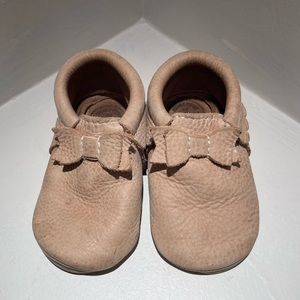 Weathered Brown Bow Mocc